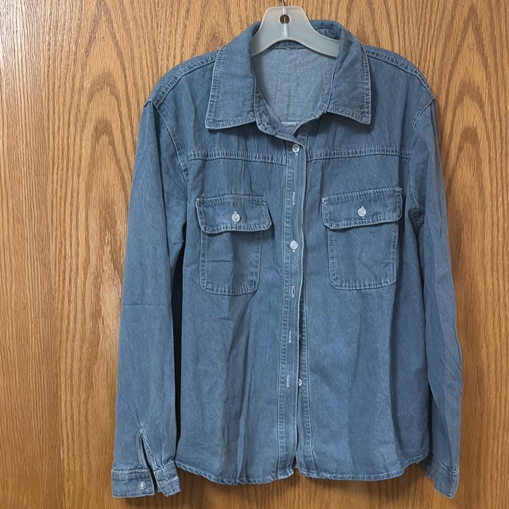 Women's Denim shacket Size L